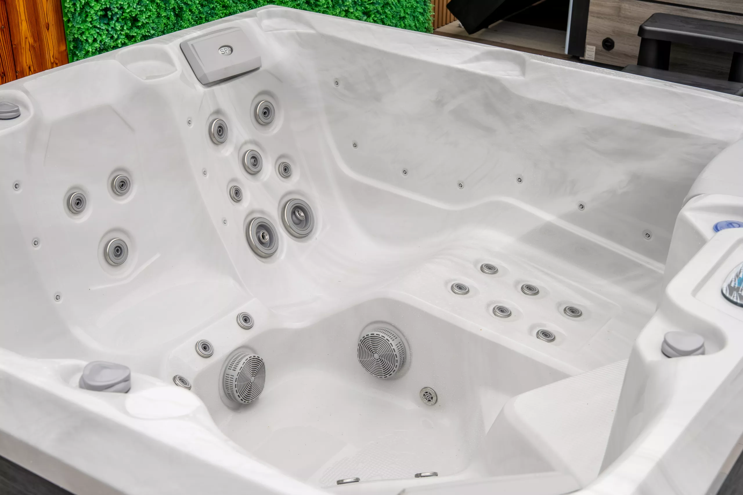 Jacuzzi ogrodowe Nordekka M-3552 6 osobowe, 46 dysz, 1 leżanka - Image 9